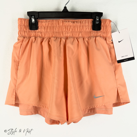 Women's Nike One Dri-FIT High-Waisted 2-in-1 Shorts Apricot Size XS NWT - Picture 3 of 6